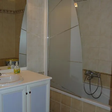 Les Emptes Holiday home *