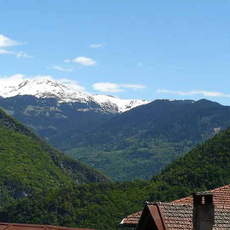 Les Emptes Holiday home *