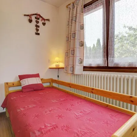 Les Emptes Holiday home *